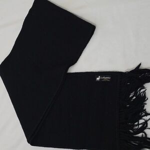 Ccahuantico Alpca Elegant Black Scarf
